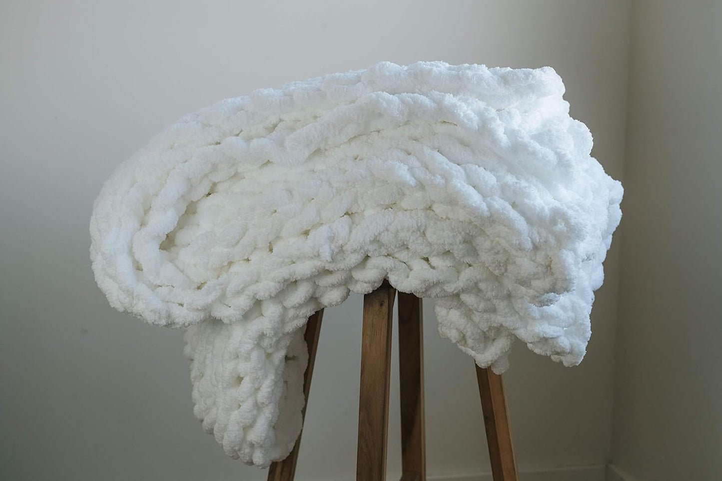 Chunky Knit Blanket- Soft Blanket- Handmade Chenille Yarn Throw Blanket (50X60)
